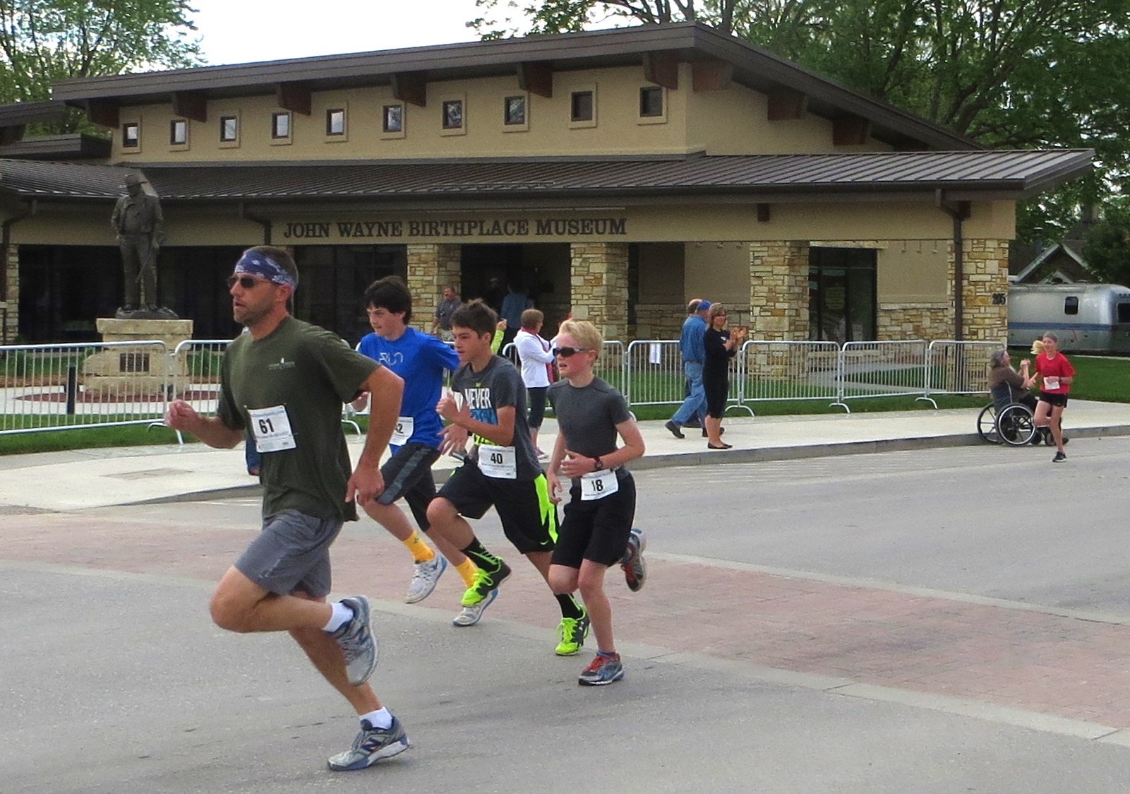 2015-05-23-John-Wayne-5K-runners-pass-the-Birthplace-Museum